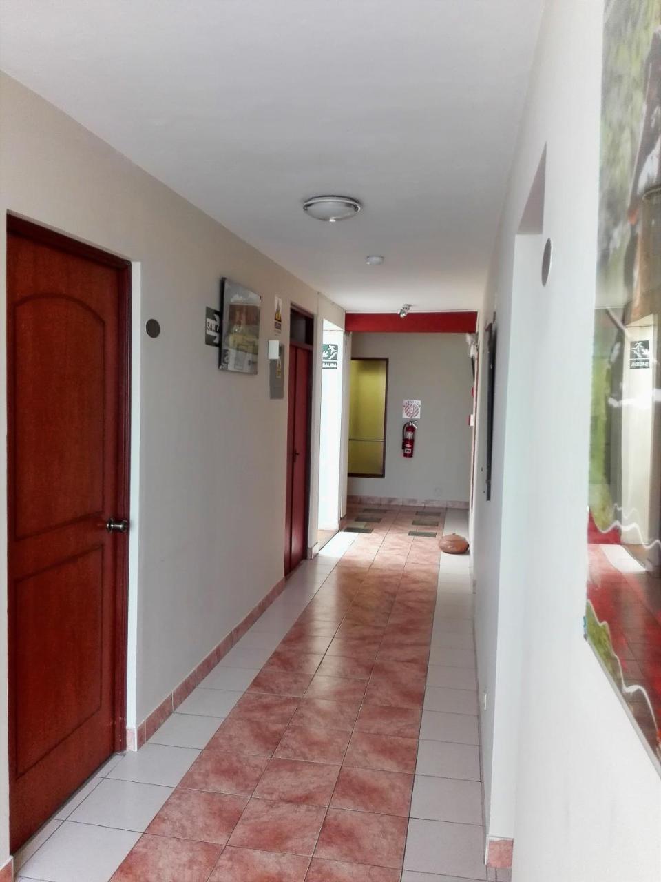 Los Q'Eros Lima Exterior foto